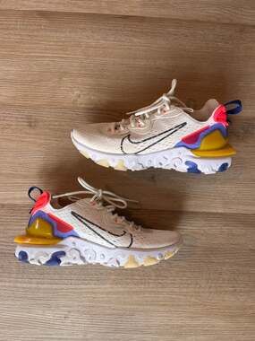 Nike Women's React Lifestyle Sneakers, Vision White/Astronomy, 7